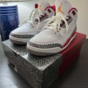 Air Jordan 3 Cardinal Red
